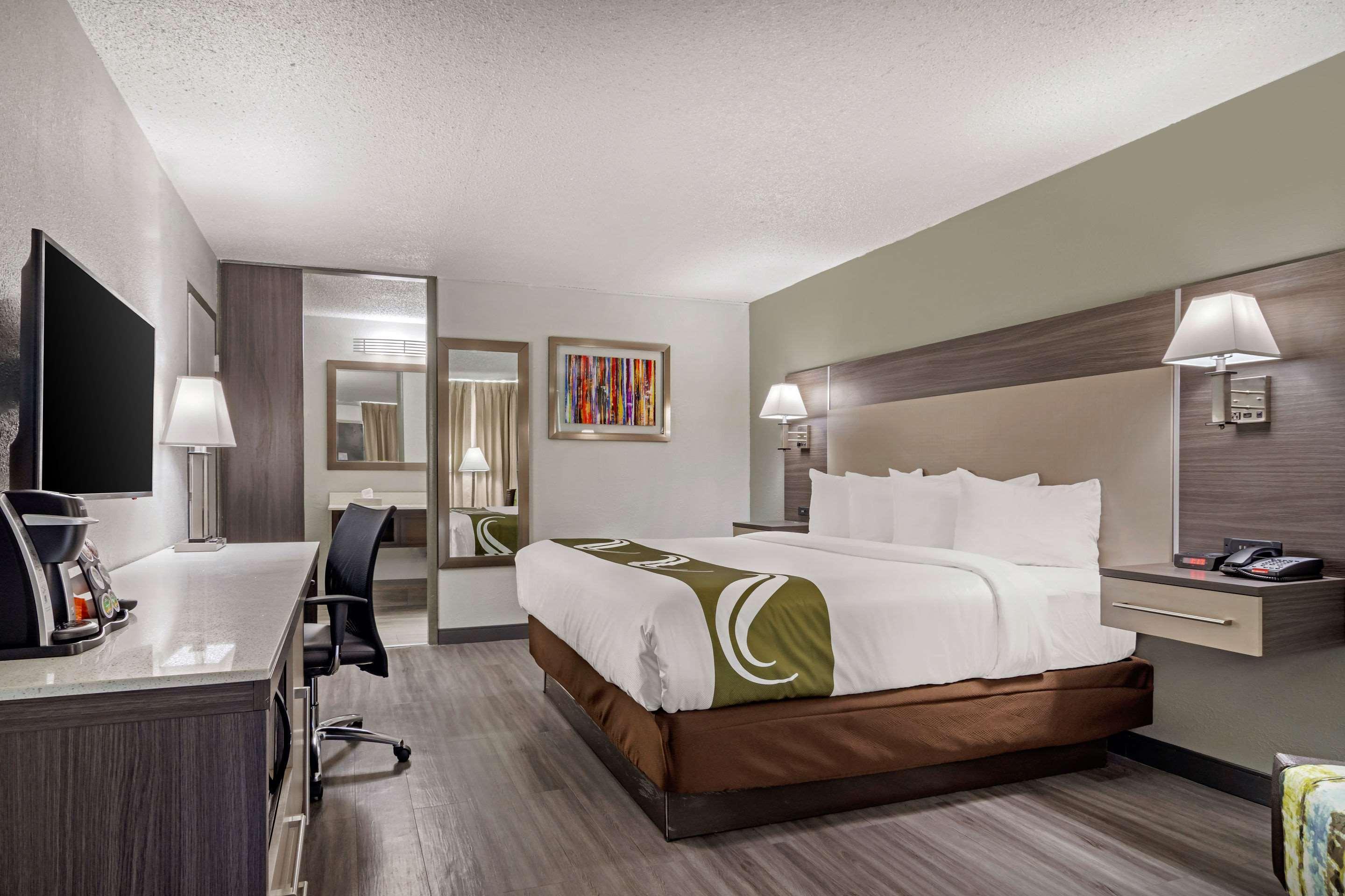 Quality Inn & Suites Картърсвил Екстериор снимка