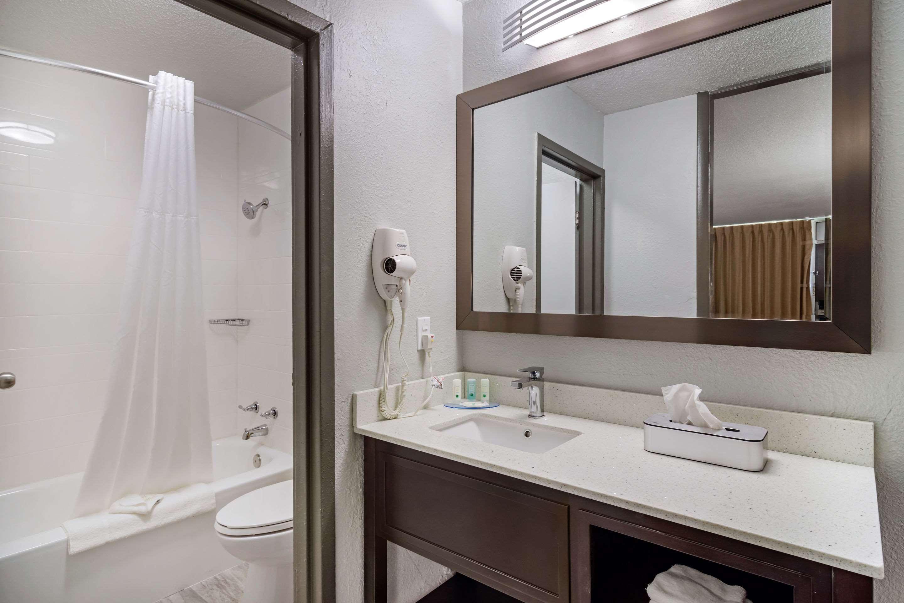 Quality Inn & Suites Картърсвил Екстериор снимка