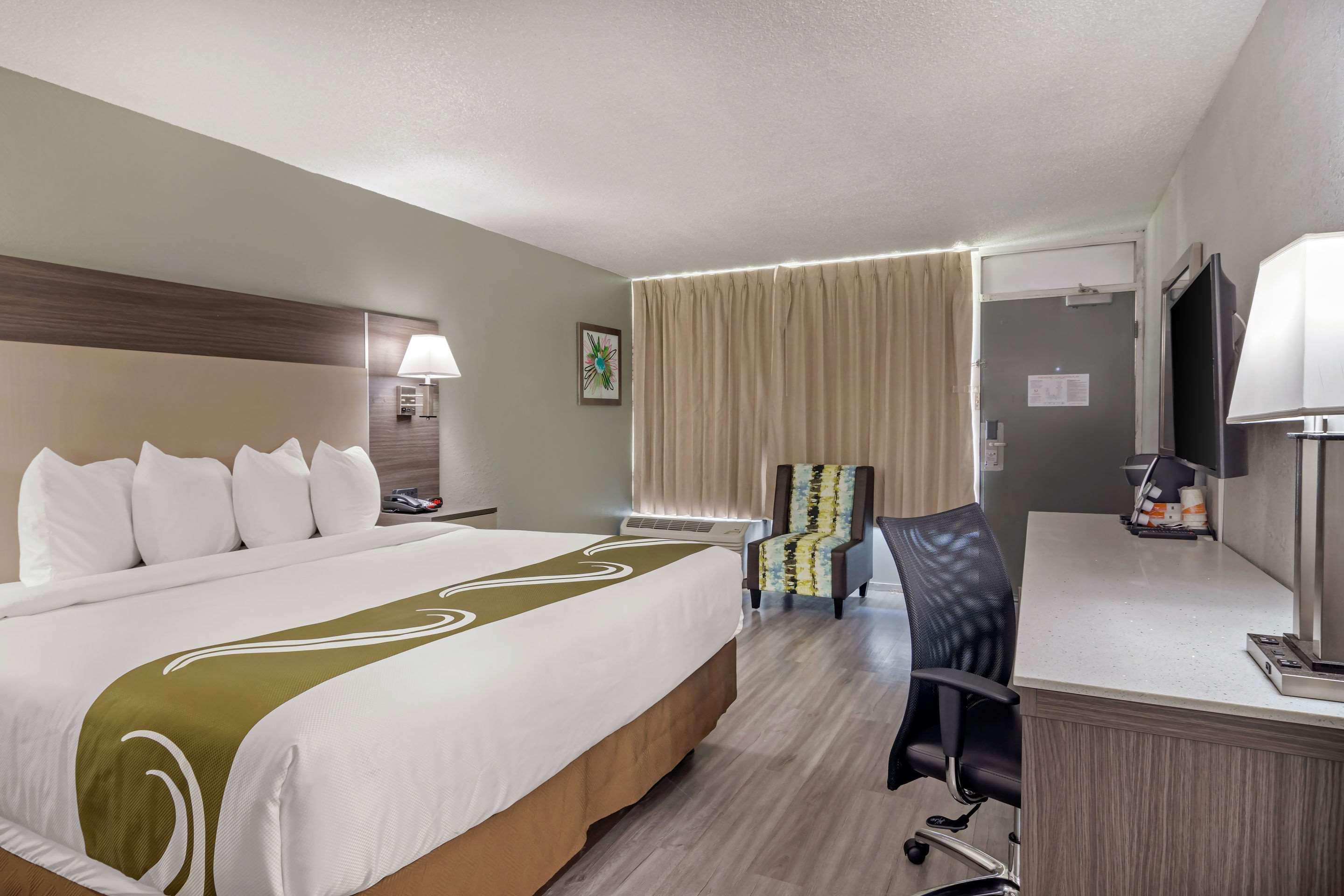 Quality Inn & Suites Картърсвил Екстериор снимка