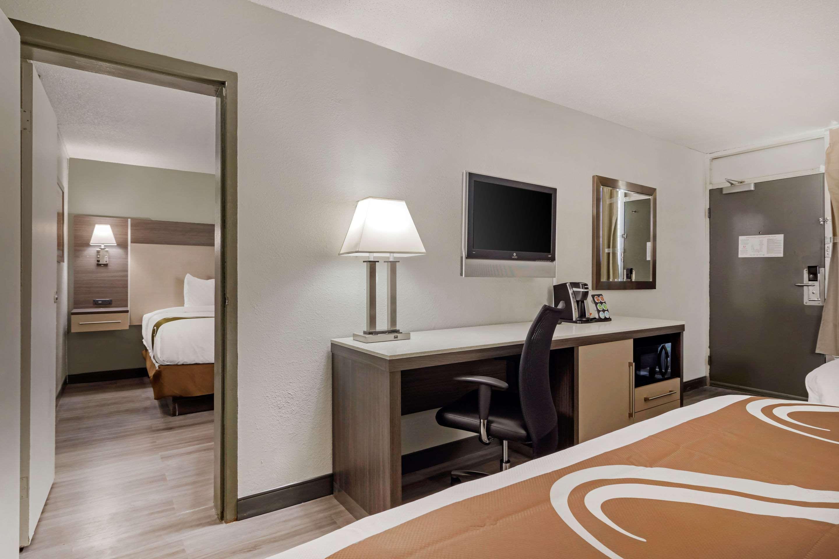 Quality Inn & Suites Картърсвил Екстериор снимка