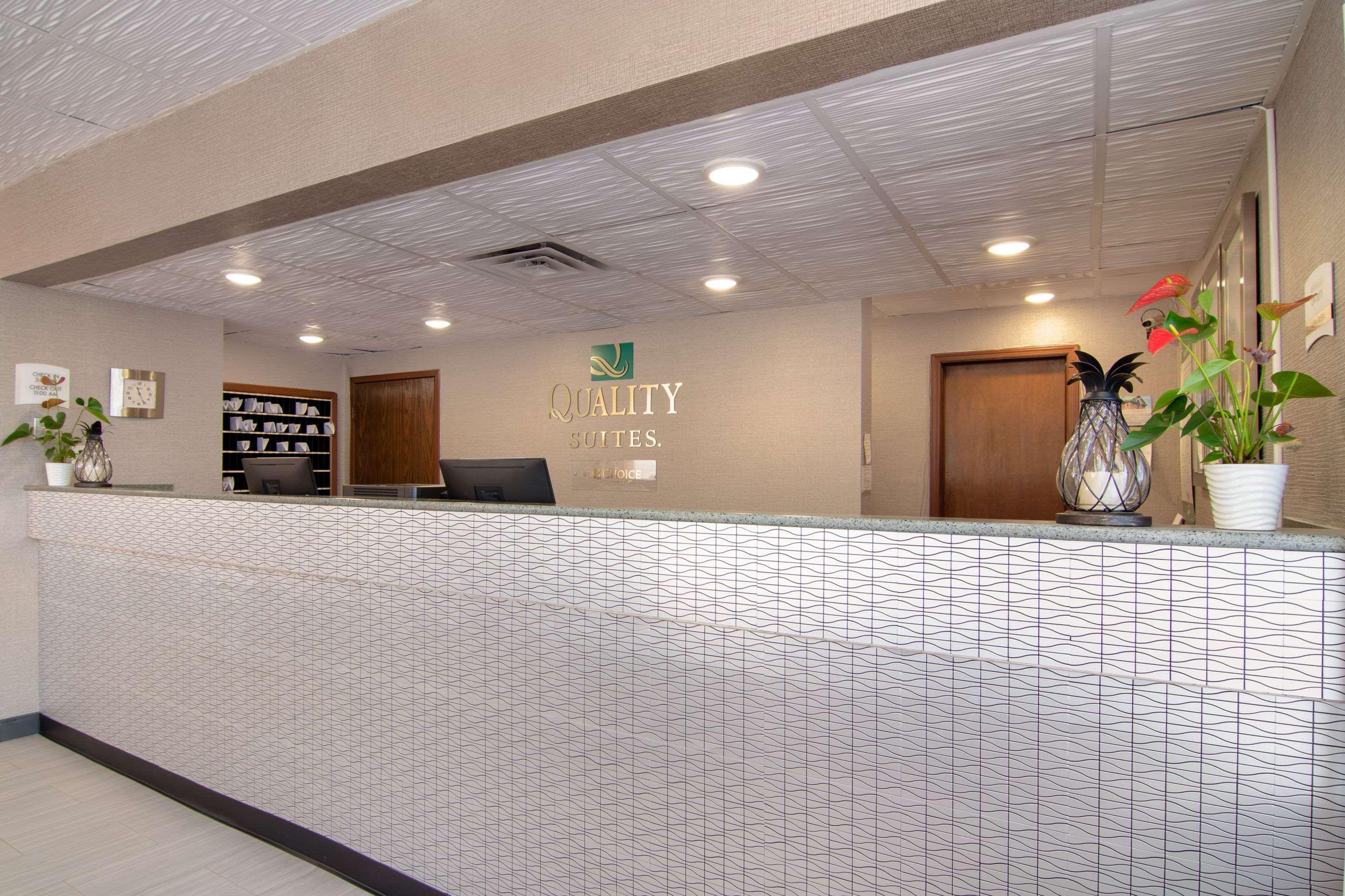 Quality Inn & Suites Картърсвил Екстериор снимка