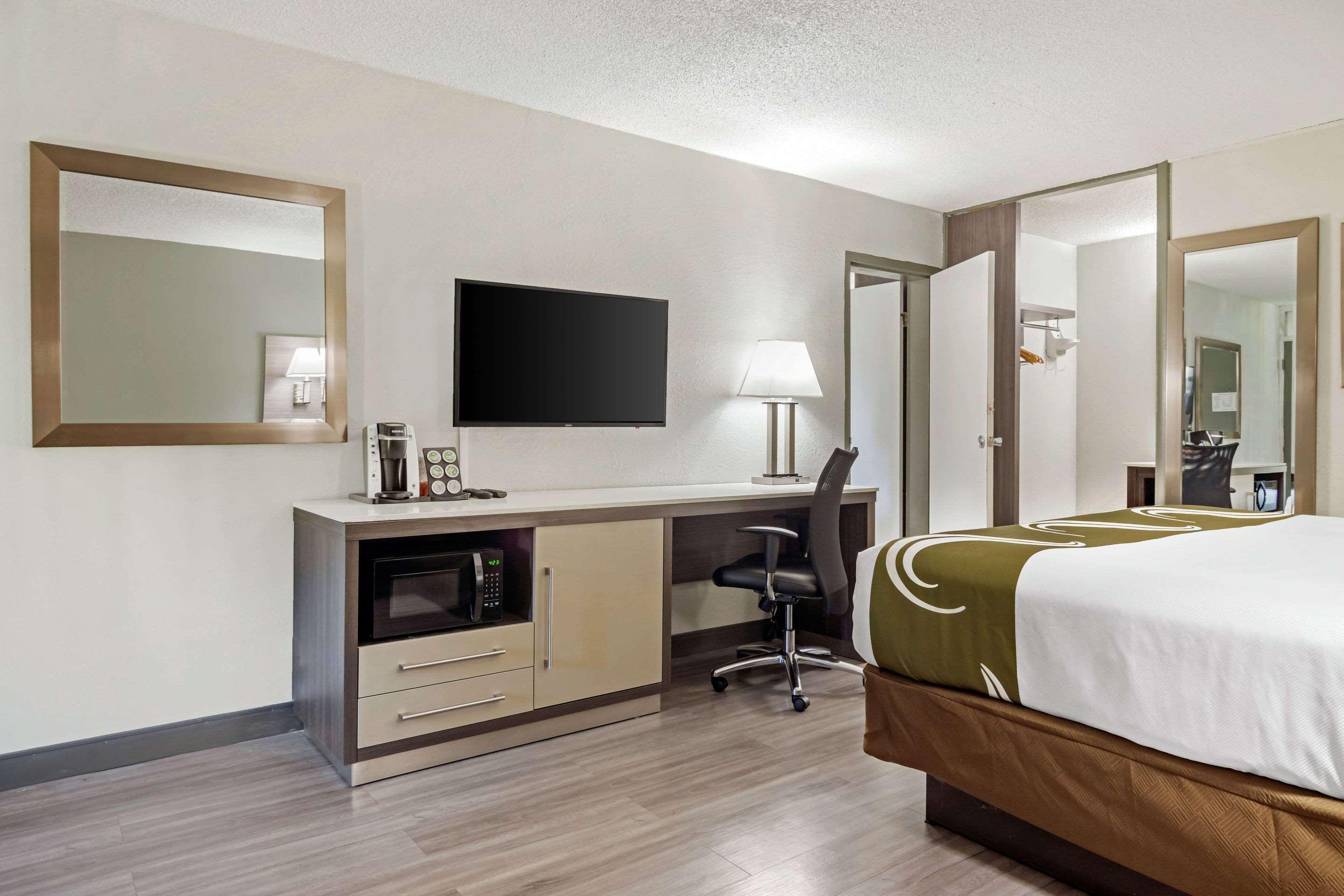 Quality Inn & Suites Картърсвил Екстериор снимка